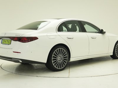 MERCEDES-BENZ E-CLASS - 4