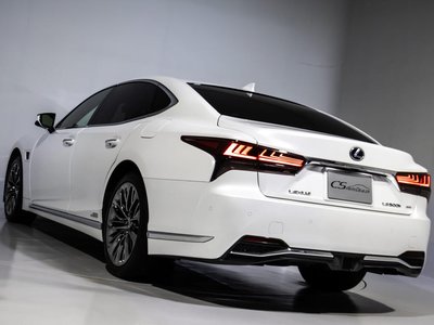 2021 Lexus LS — миниатюра 24
