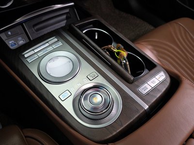 GENESIS G80 (RG3) - 9