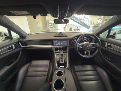 صورة مصغرة 18 لـ 2021 Porsche PANAMERA