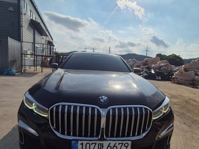 BMW 7 SERIES