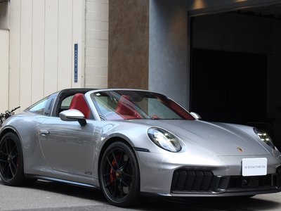 PORSCHE 911 - 10