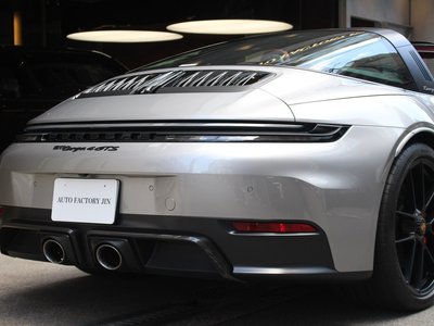 PORSCHE 911 - 8