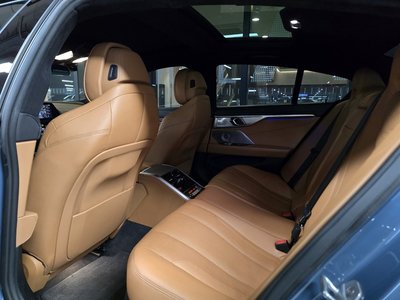 BMW 8 SERIES - 7