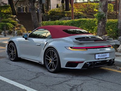 PORSCHE 911 - 4