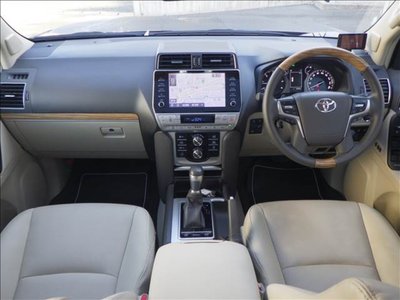 TOYOTA LAND CRUISER PRADO - 3