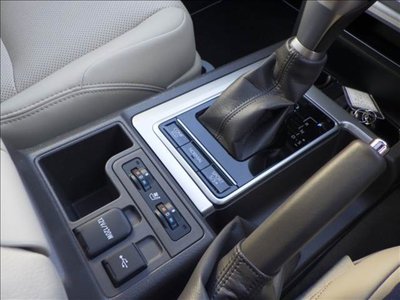 TOYOTA LAND CRUISER PRADO - 9