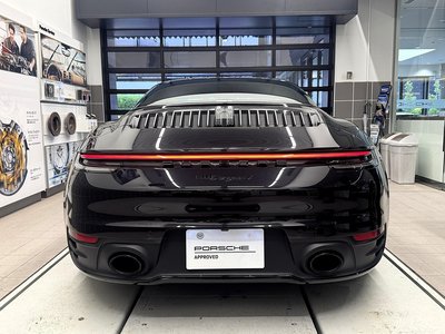صورة 9 لـ 2024 Porsche 911