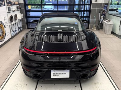 صورة 10 لـ 2024 Porsche 911