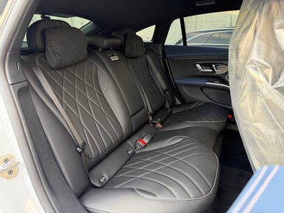 MERCEDES-BENZ EQS - 10