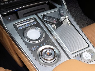 GENESIS GV80 - 9