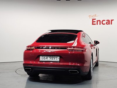 PORSCHE PANAMERA - 4