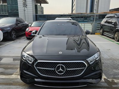 MERCEDES-BENZ E-CLASS - 1