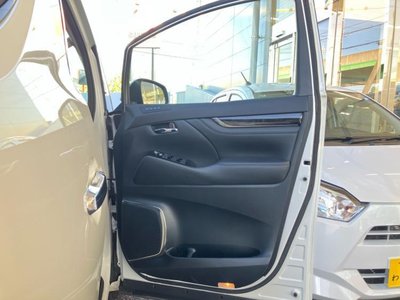 TOYOTA ALPHARD - 4