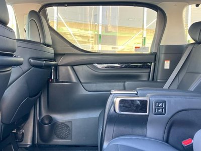 TOYOTA ALPHARD - 5