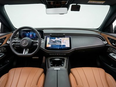 2025 Mercedes-BENZ E-CLASS 照片 4