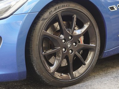 2015 Maserati GRANTURISMO photo 4