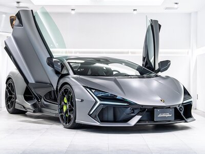 LAMBORGHINI REVUELTO