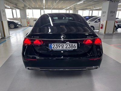MERCEDES-BENZ E-CLASS - 3