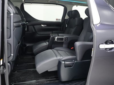 2022 Toyota ALPHARD — миниатюра 25