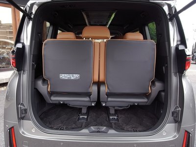TOYOTA VELLFIRE - 6