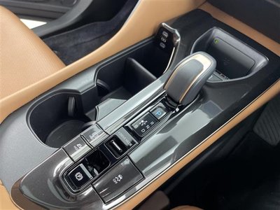صورة مصغرة 34 لـ 2023 Toyota CROWN SPORT