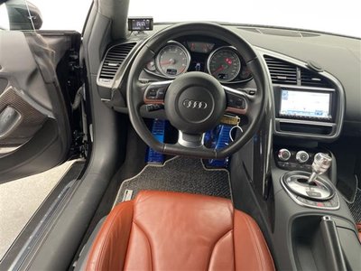 2009 AUDI R8 — миниатюра 12
