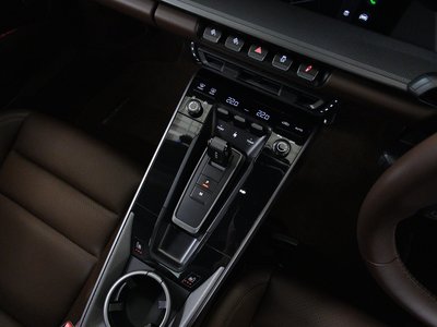 صورة مصغرة 43 لـ 2022 Porsche 911