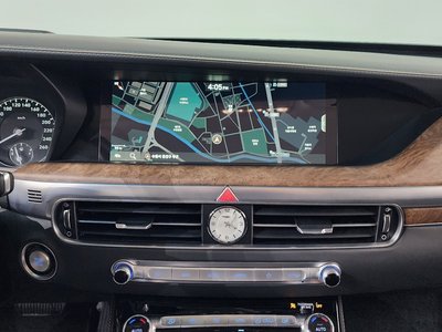 2019 Genesis G90 thumbnail 13