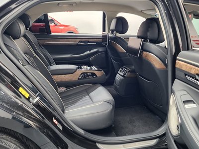 2019 Genesis G90 thumbnail 12