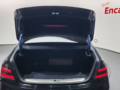 2019 Genesis G90 thumbnail 19