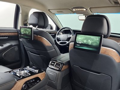 2019 Genesis G90 thumbnail 11