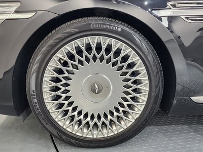 2019 Genesis G90 photo 6