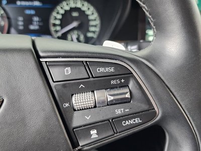 2019 Genesis G90 thumbnail 16