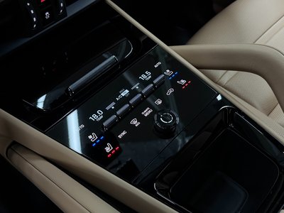 2024 Porsche CAYENNE thumbnail 15