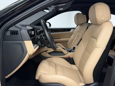 2024 Porsche CAYENNE photo 10