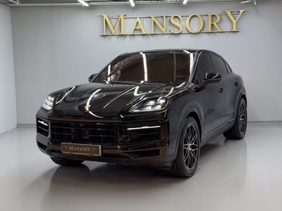 2024 Porsche CAYENNE photo 1