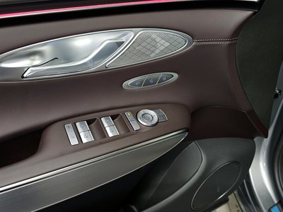 صورة مصغرة 38 لـ 2026 Genesis GV70