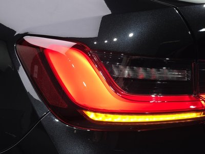 2025 BMW 3 SERIES photo 10