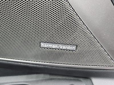 2025 BMW 3 SERIES thumbnail 32