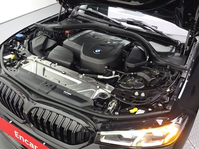 2025 BMW 3 SERIES photo 7