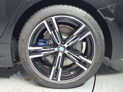 2025 BMW 3 SERIES photo 8