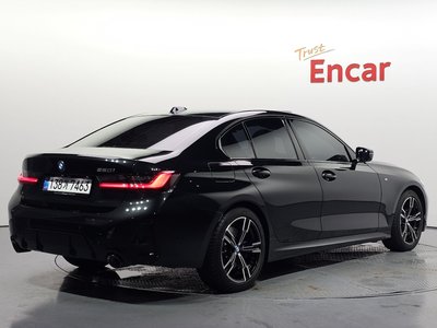 2025 BMW 3 SERIES photo 4