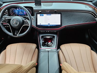 MERCEDES-BENZ E-CLASS - 5