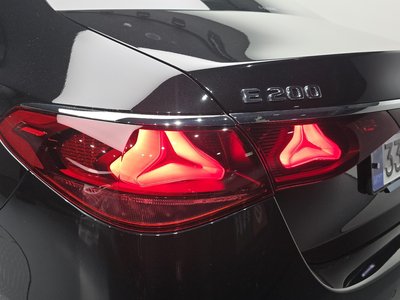 MERCEDES-BENZ E-CLASS - 10