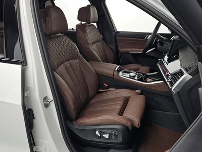 2025 BMW X5 thumbnail 16
