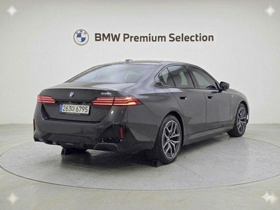 BMW 5 SERIES - 4