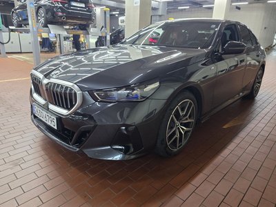BMW 5 SERIES - 10