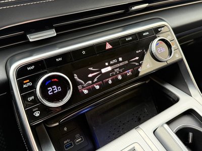 2020 Genesis GV80 thumbnail 13