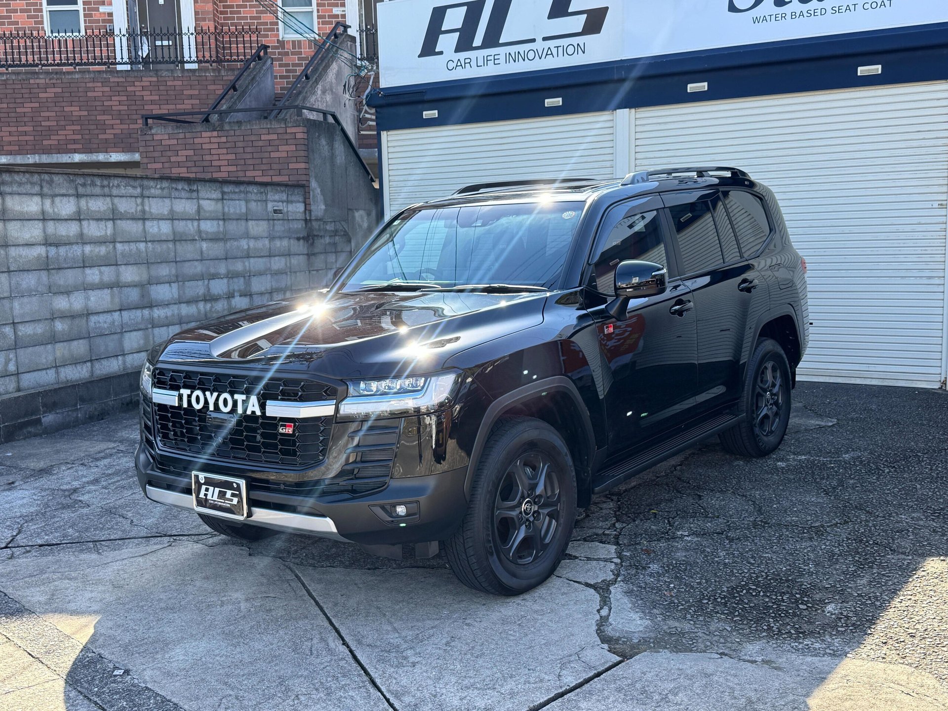 TOYOTA LAND CRUISER 300 - View 1